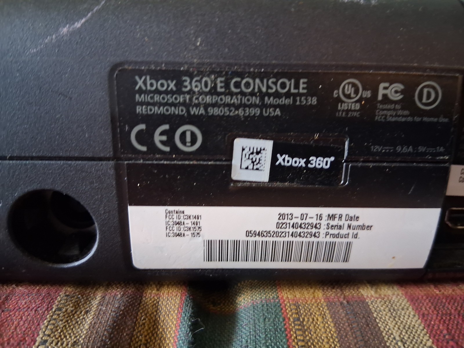 Microsoft Xbox 360 E 4GB Console Gaming System Only Black Parts Only