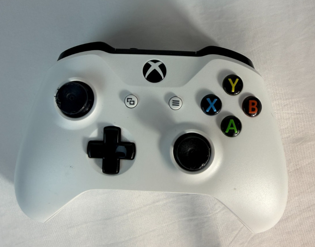 Microsoft Xbox One S All-Digital Edition 1TB Model 1681 Console Controller Great