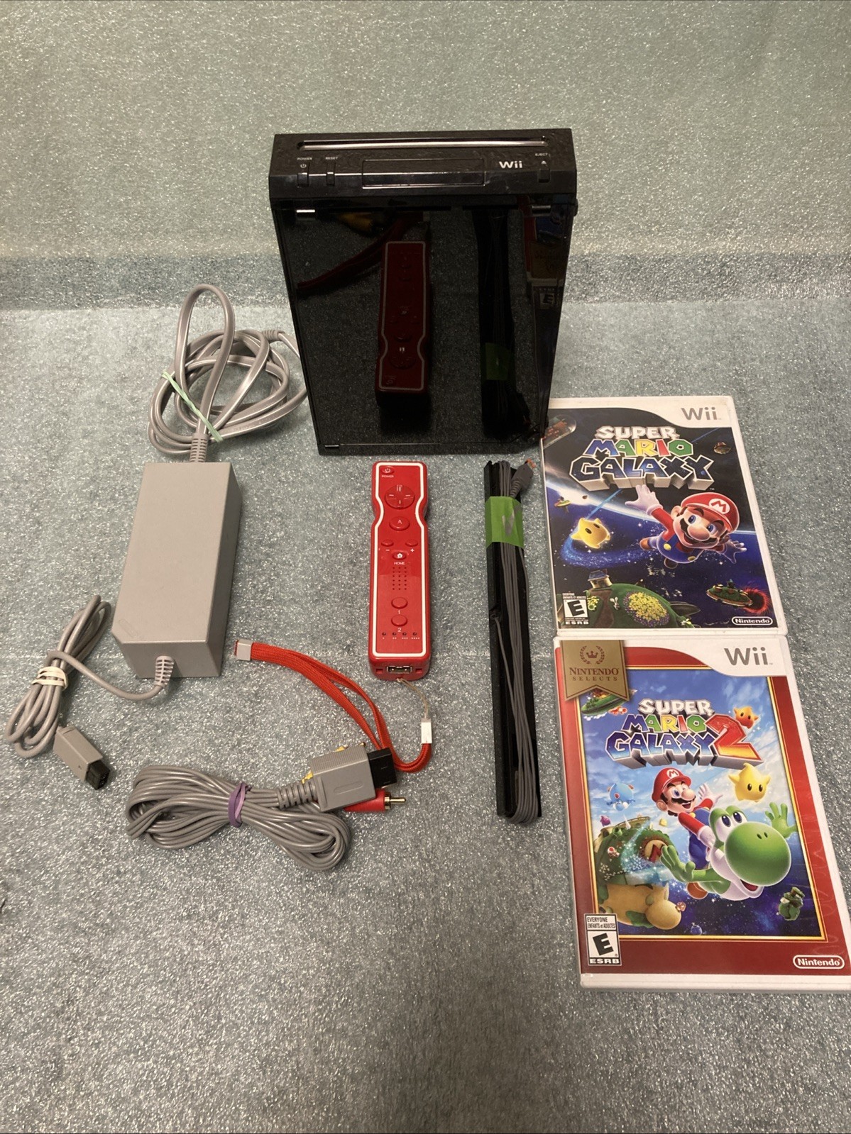 Nintendo Wii Console RVL-101 Black With Mario Galaxy 1 2