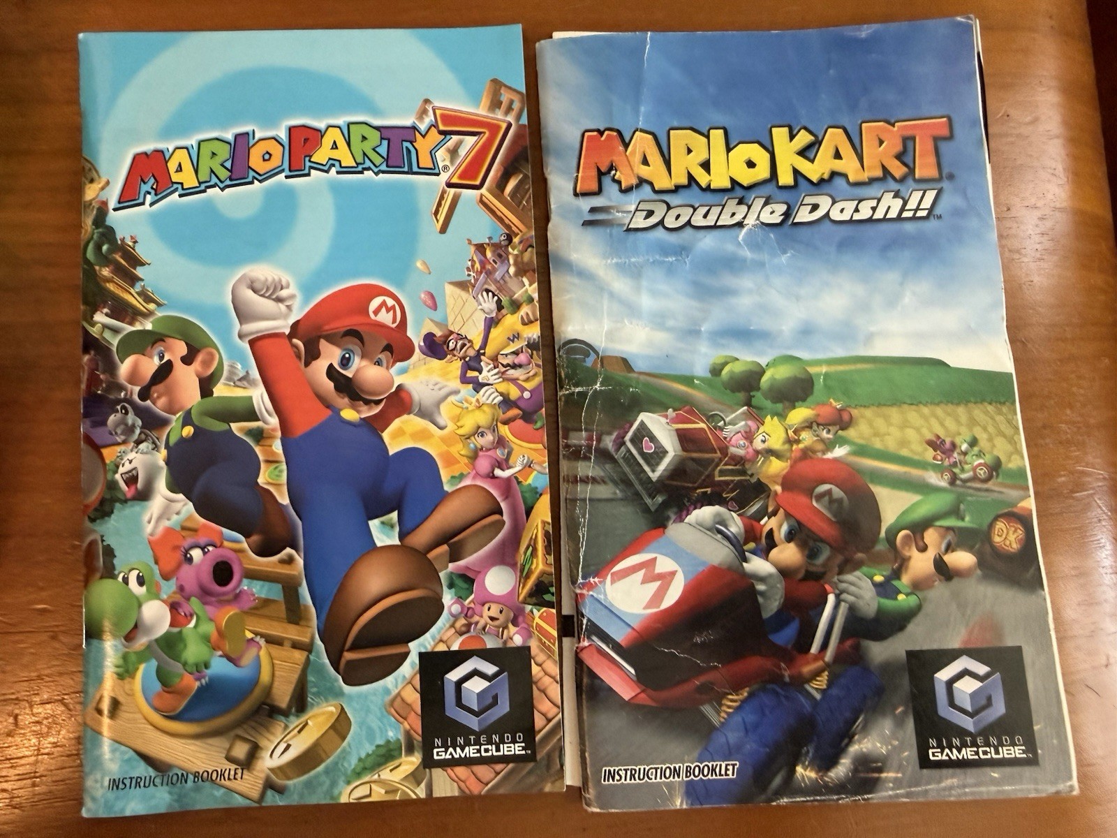 Nintendo GameCube DOL-001, 4 Controllers, Mario Kart Double Dash, Mario Party 7