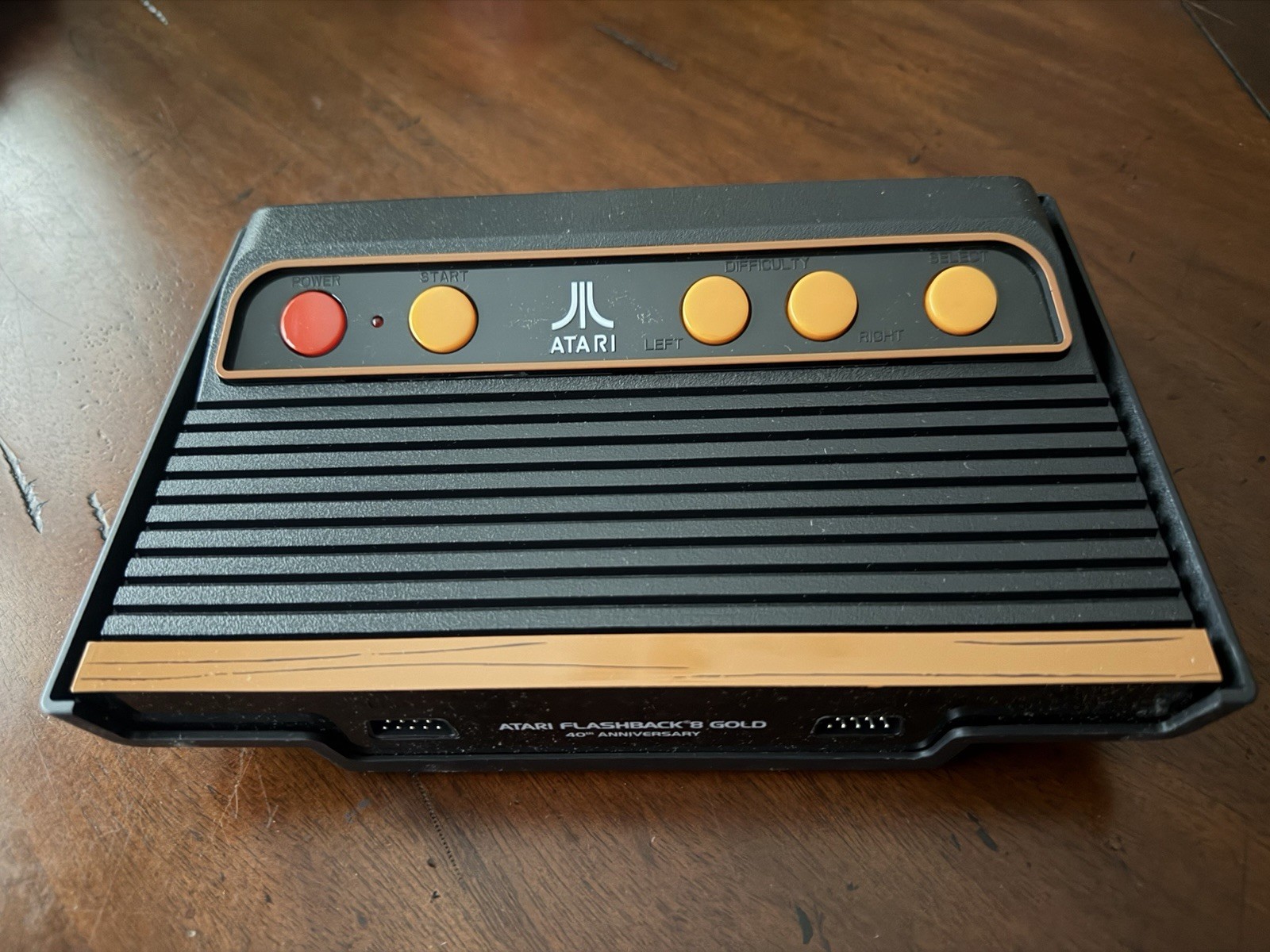 Atari Flashback 8 Gold Deluxe Anniversary Ed HD Console W/Wireless Controllers