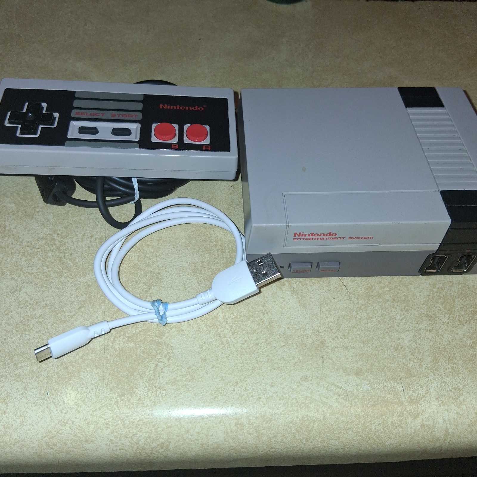 Authentic Nintendo NES Classic Edition Mini Home Console 237 Pre-Installed Games