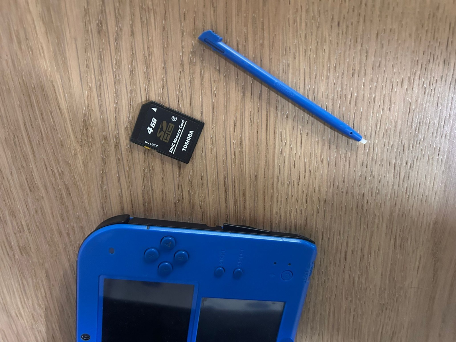 Nintendo 2DS Handheld System Console Blue/Black – (Multiple Games)