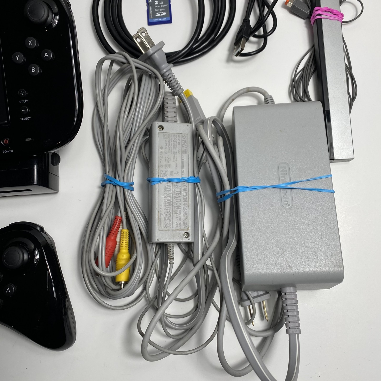 Wii U Console Black 32GB Complete Bundle – w/ Pro Controller & Mario Kart 8