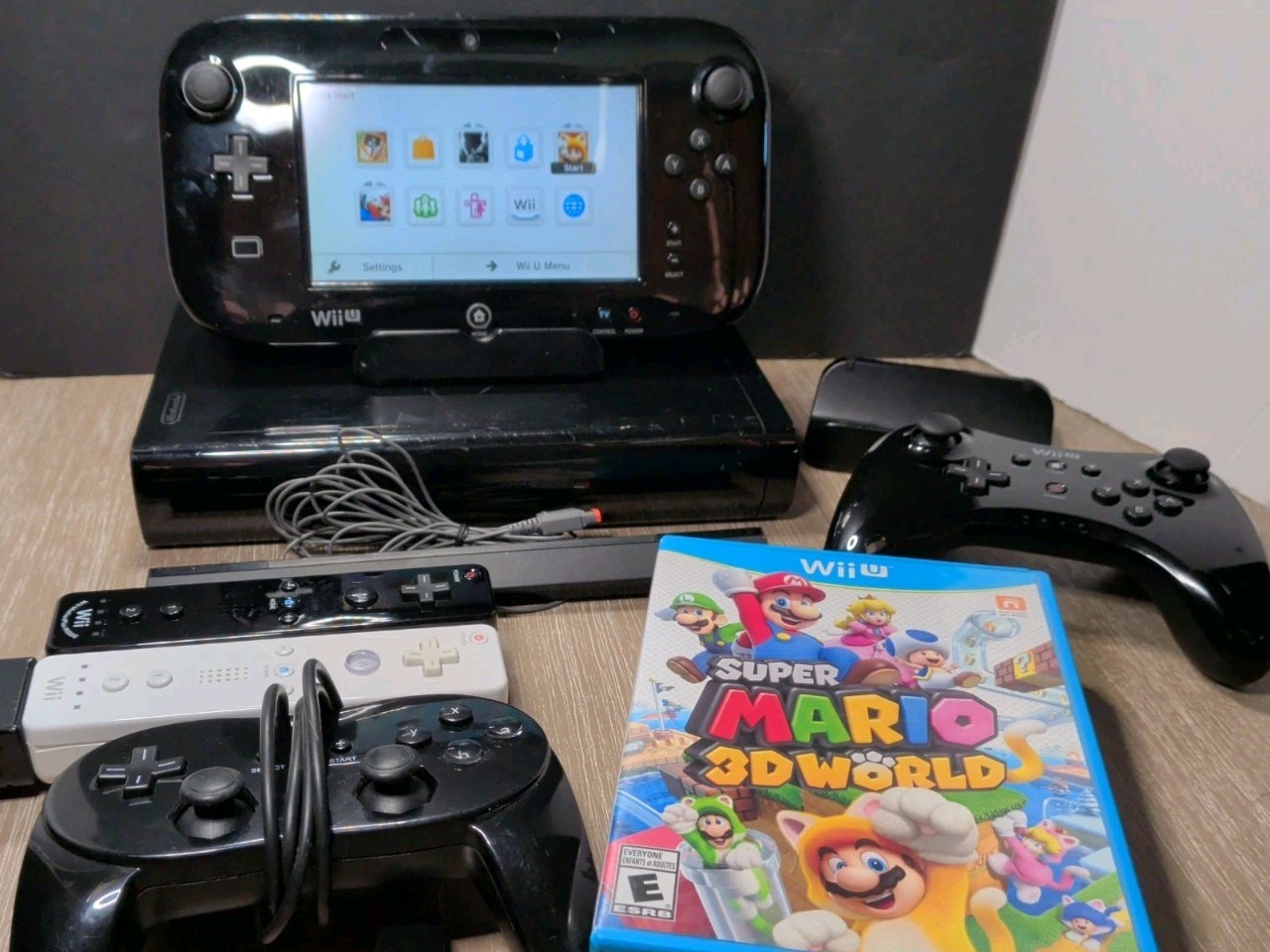 Nintendo 32G Wii U Deluxe Black Console Gaming System Bundle • Tested/Working