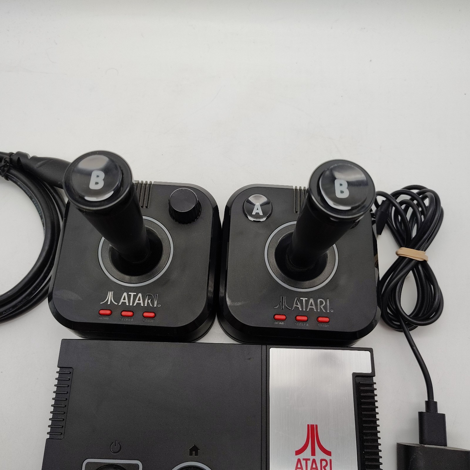 My Arcade – Gamestation Pro (Atari 2600) 720p, Wi-Fi w/ 2 Joysticks (DGUNL-7052)