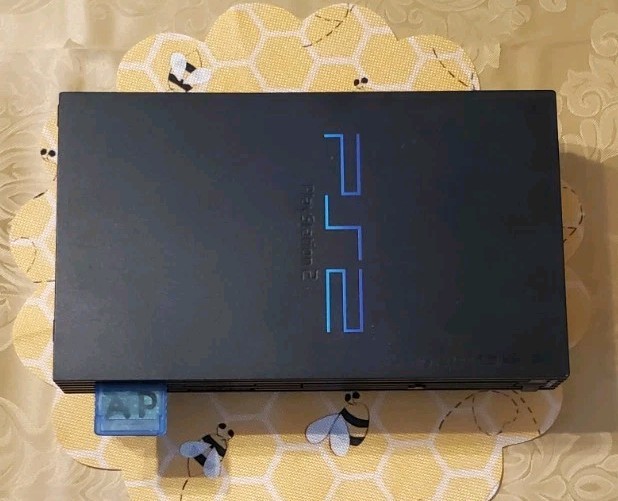 Sony PlayStation 2 Console, 4 controllers, 1 memory card, rca to hdmi converter