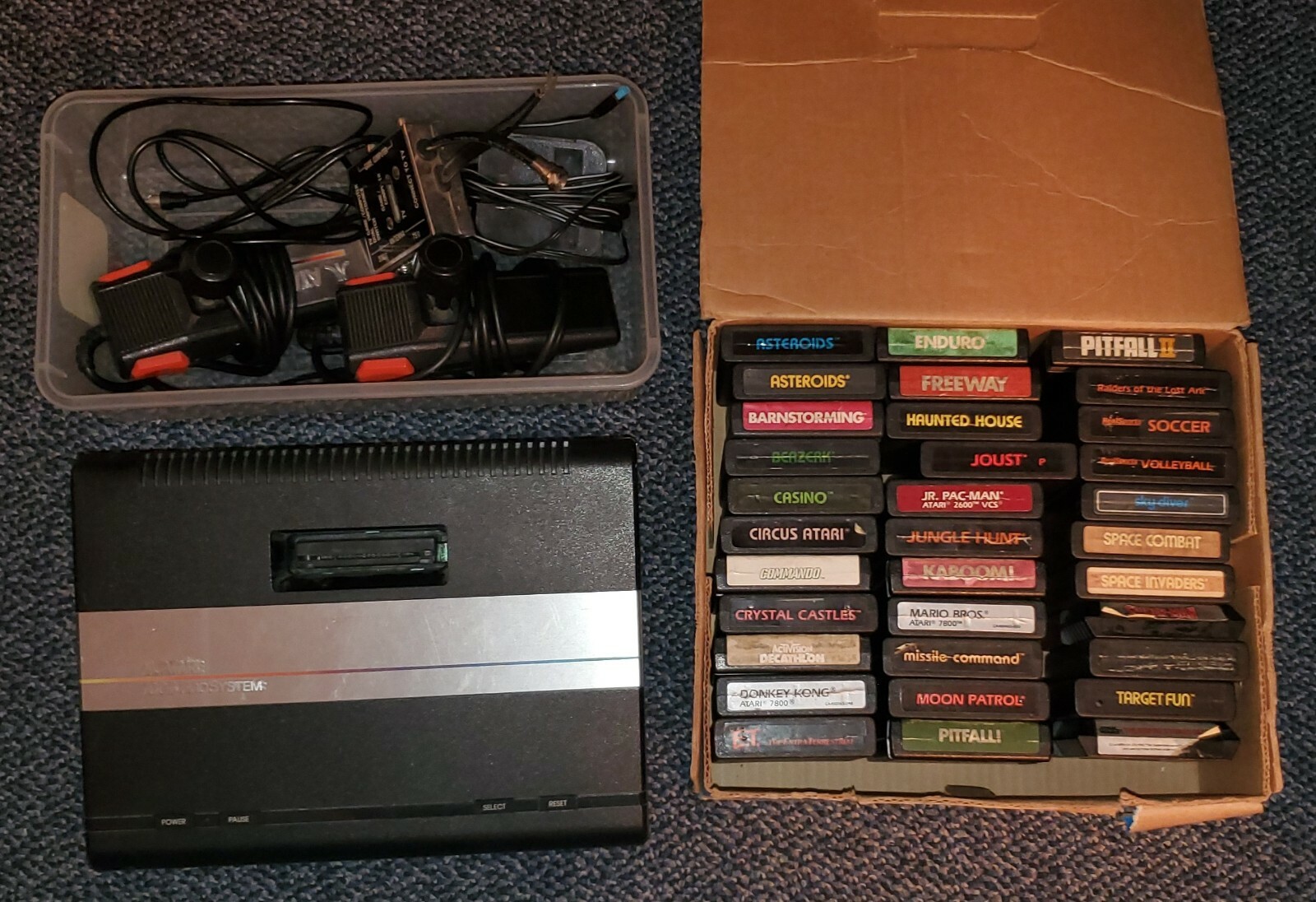 Atari 7800 console + 30 games