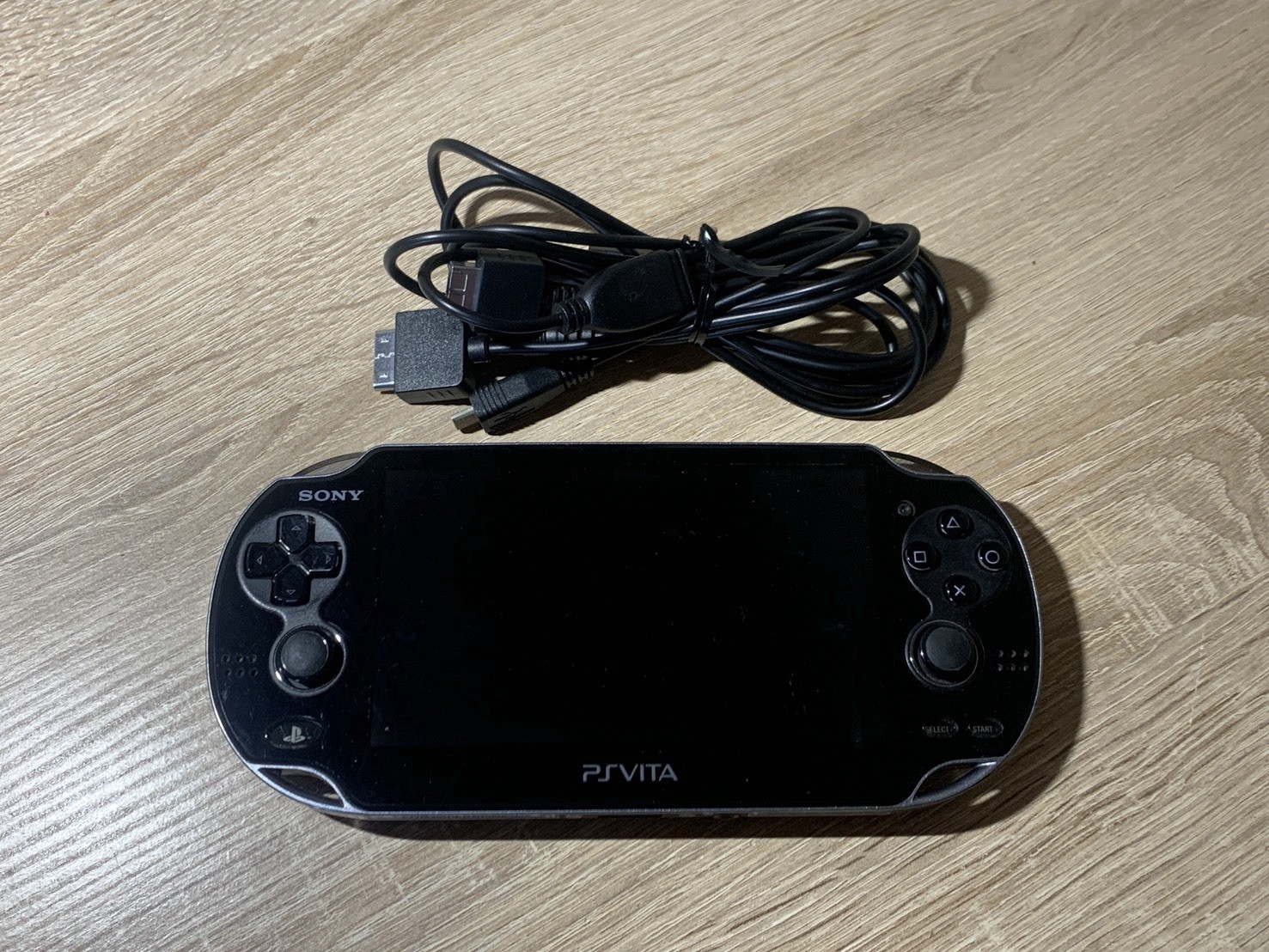 0921 Sony PlayStation PS Vita PCH-1100 Crystal Black Very Good TESTED