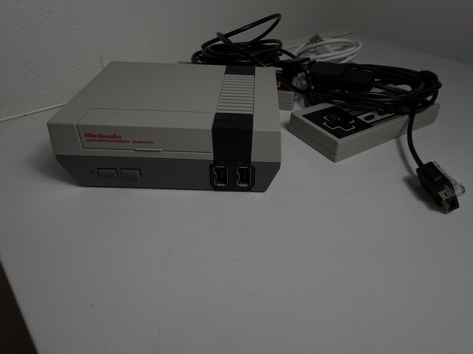 Nintendo NES Classic Edition Mini Console CLV-001 Gray HDMI w 2 Controllers