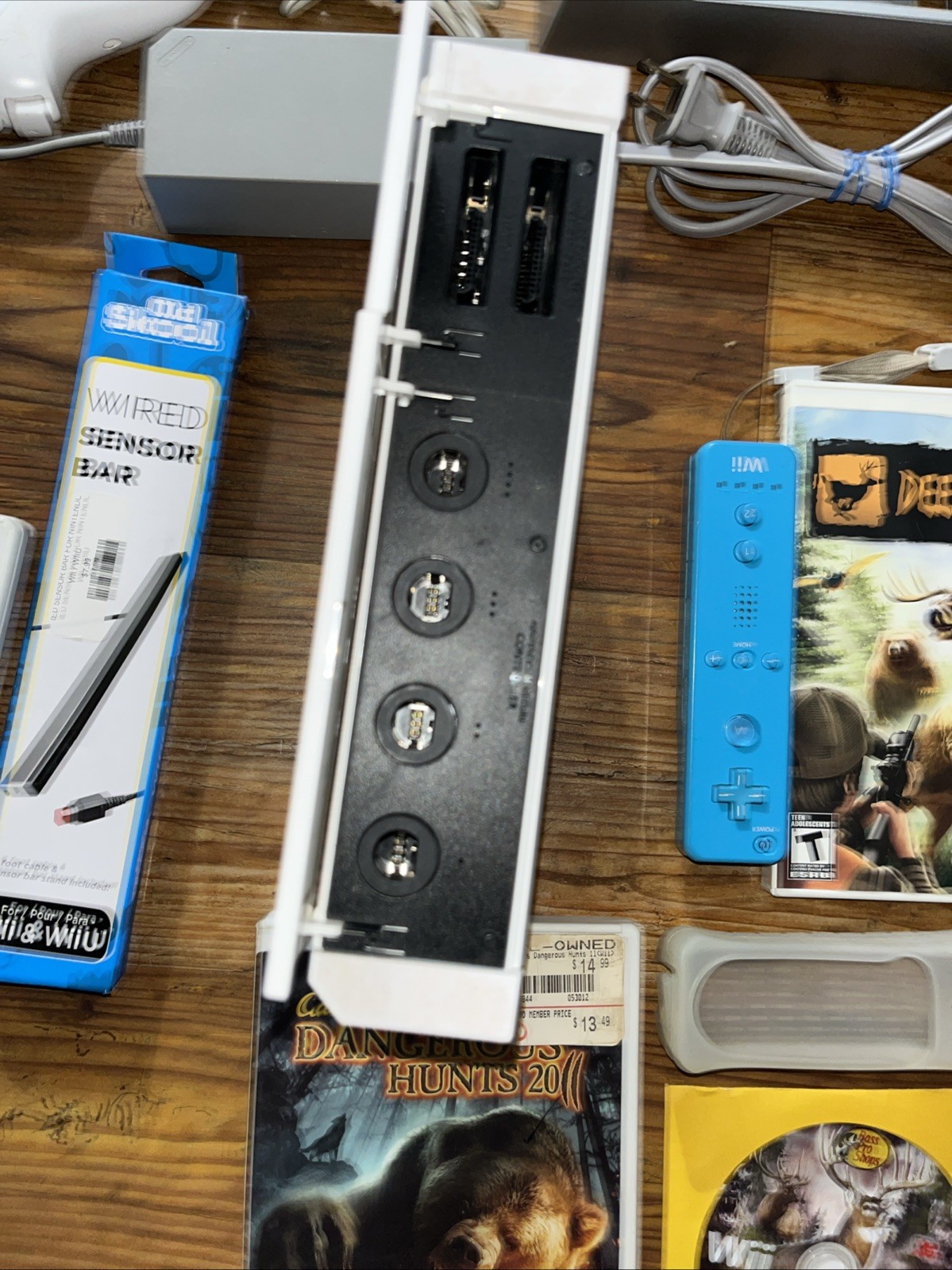 Nintendo Wii GameCube Compatible Deer Drive Cabelas Bundle RVL-001