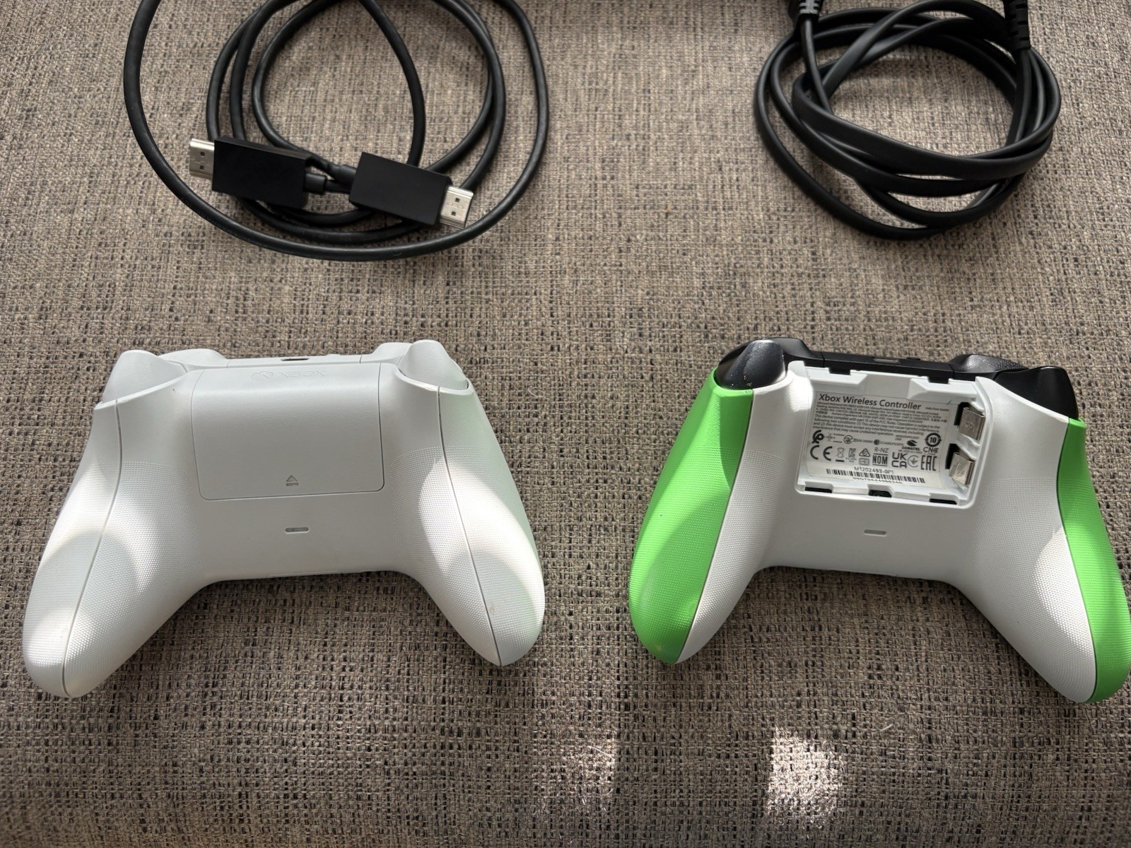 GREAT Condition Working White Xbox Series S 512GB With 2 Controllers And Headset