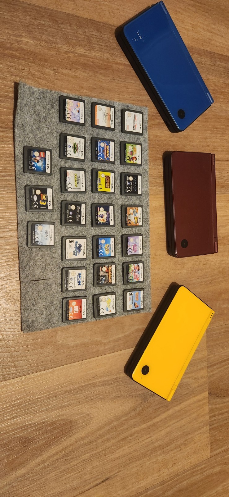 Nitendo Dsi Xl Red Yellow Blue