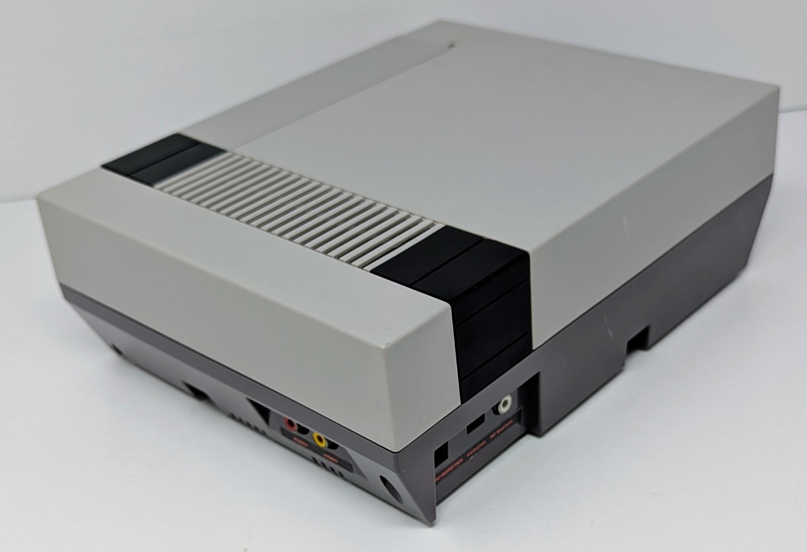 Nintendo NES Console Bundle w Super Mario/Duck Hunt/Track Meet- Read Description