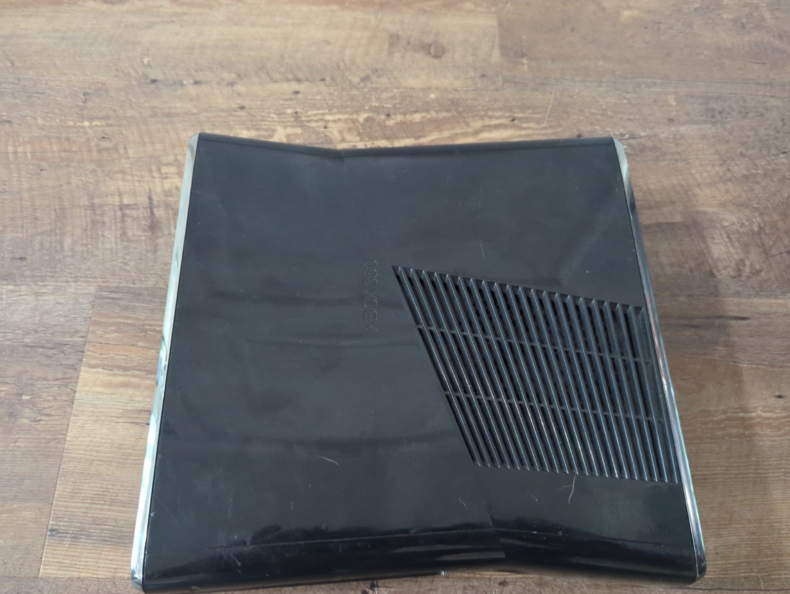 Xbox 360 S Model 1439 Console ONLY No cables, no controllers for parts or repair