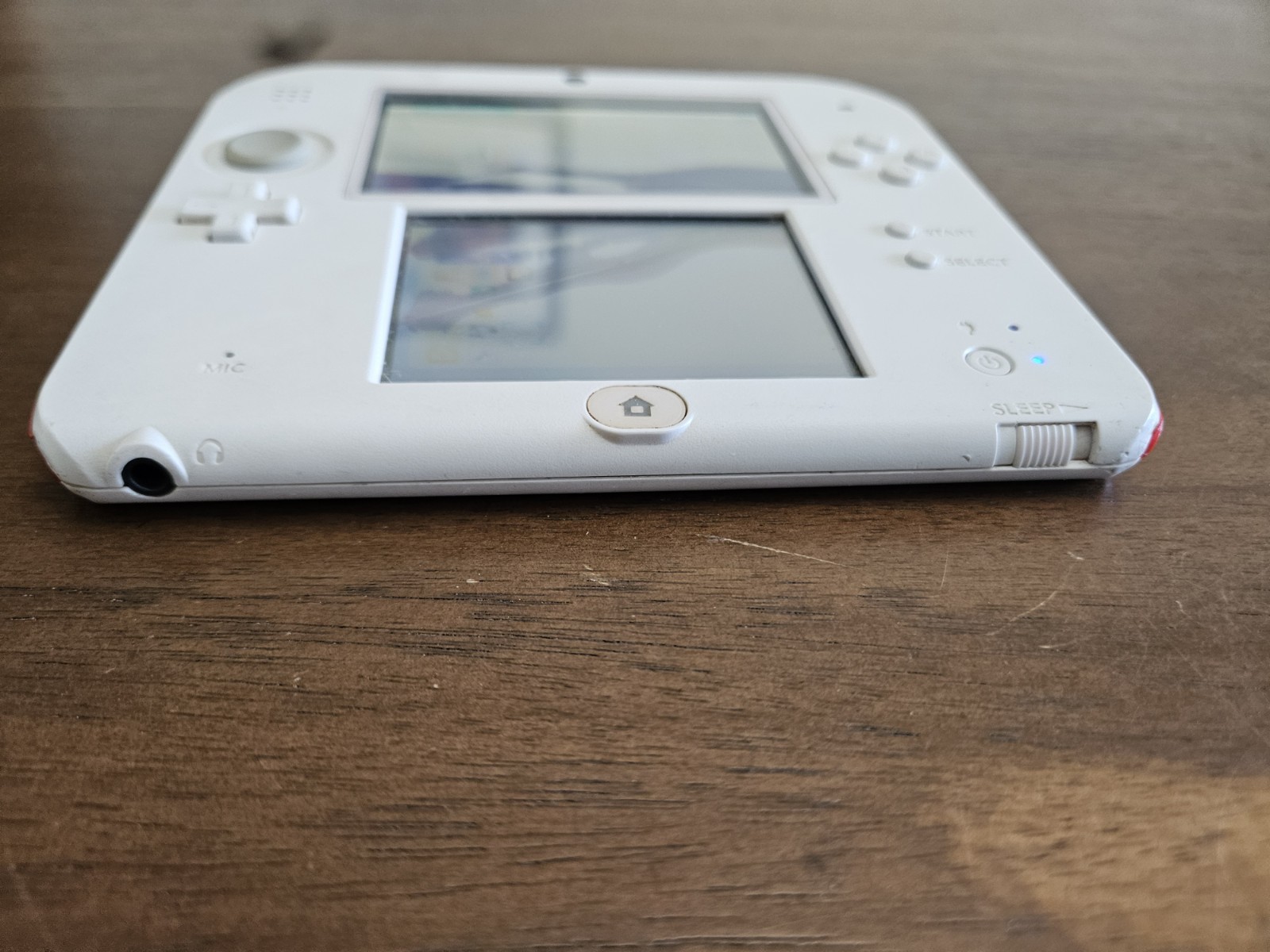 Nintendo 2DS Handheld Console White/Red *Tested Working W/Screen Cracks