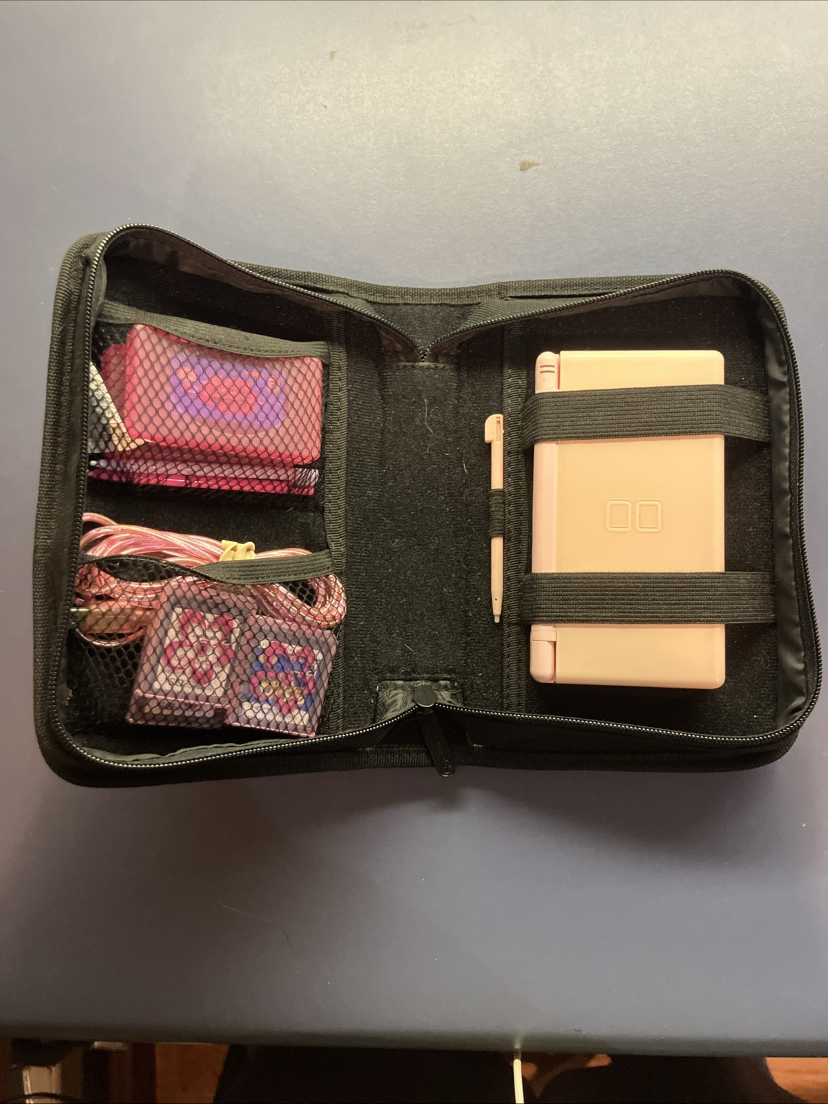 Nintendo DS Lite Pink Bundle! Carrying Case, 4 Stylus, USB Charger & 7 Games