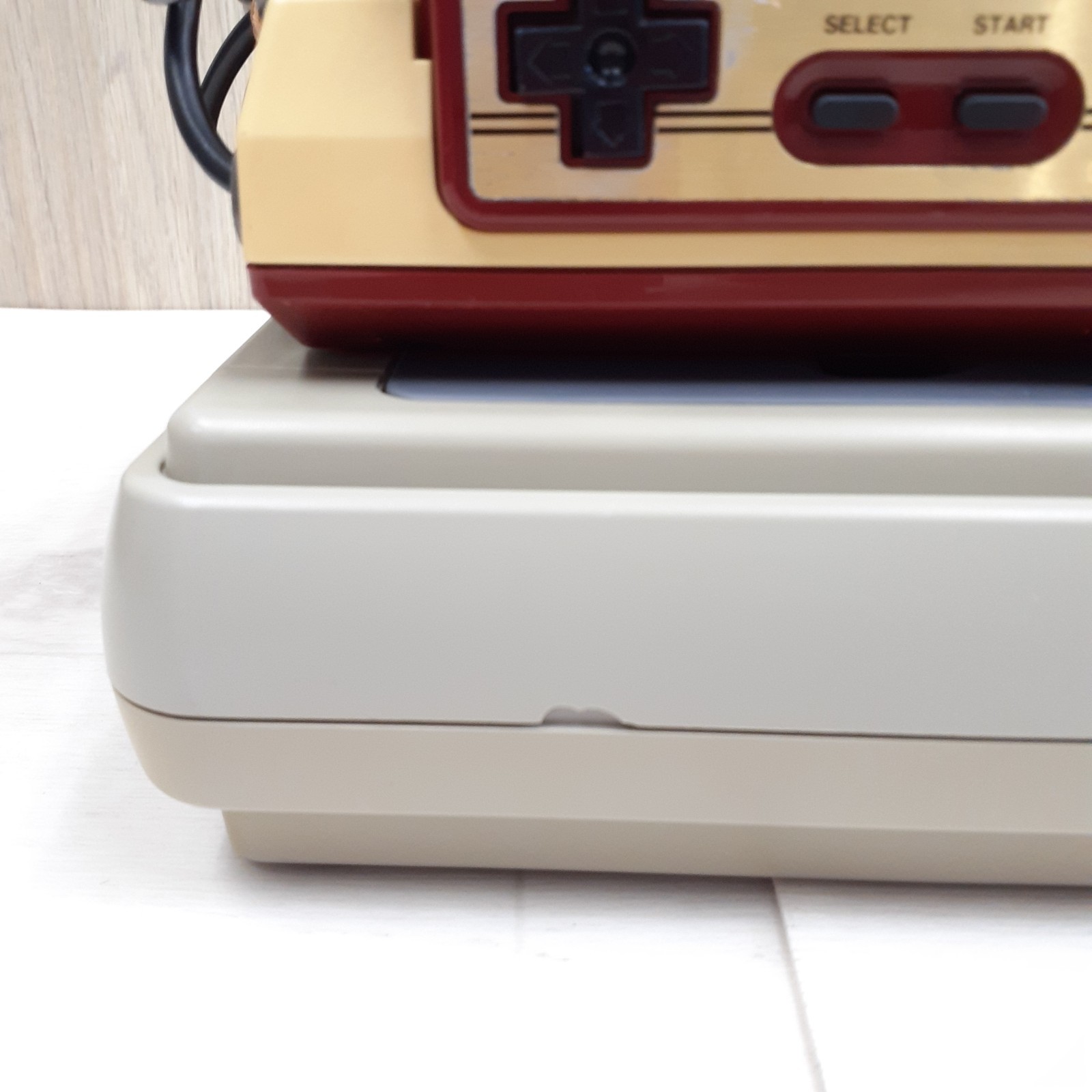 Nintendo Super Famicom & Famicom Console Japan with Super Mario Bros & Cables
