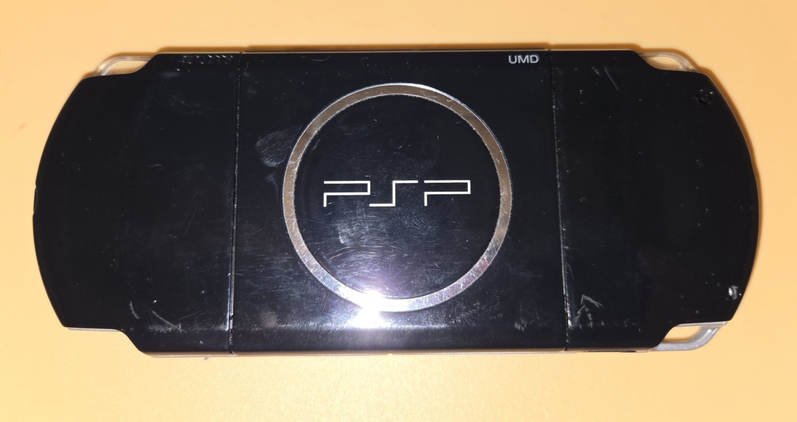 Sony PSP-2000 w/4 Games Sims Pets Hot Shot Golf Star Wars Sim Card w/Charger