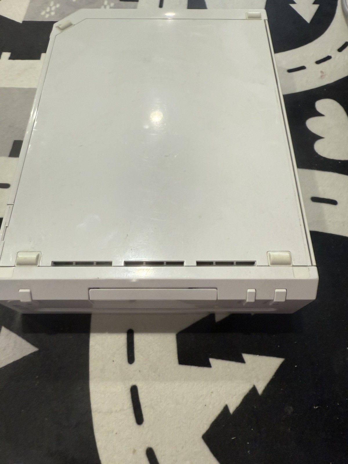 Nintendo Wii Console White+2 Remote+2 Controllers+Converter Adapter+SummerSports