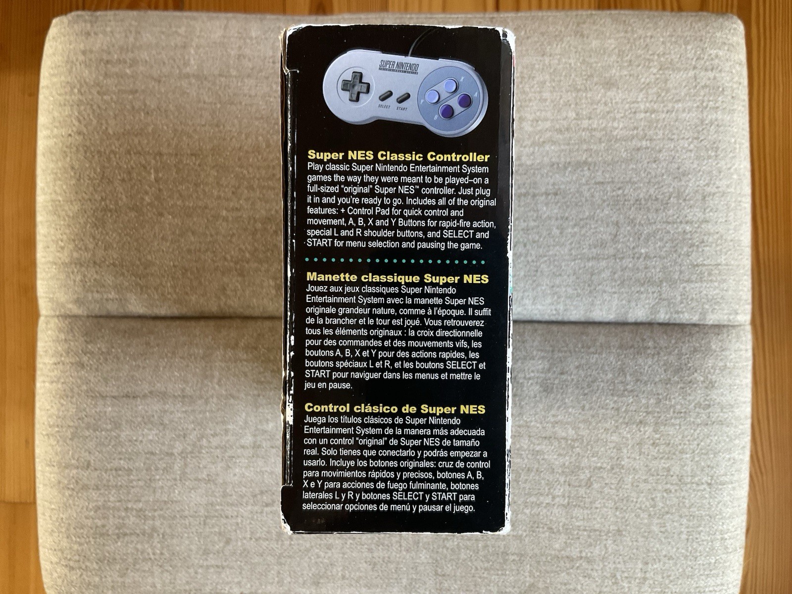 Super Nintendo Classic Edition Model CLV-201; 2 Controllers; games included