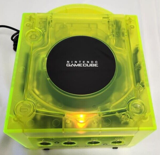 Nintendo GameCube Translucent EXTREME GREEN Gaming Console Controller Bundle GC