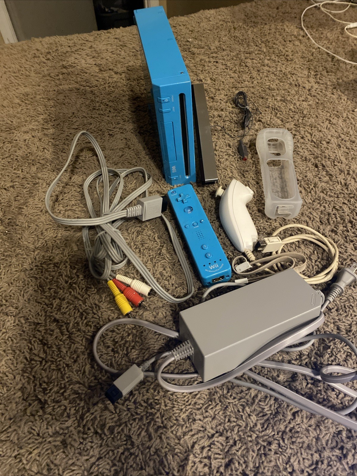 Nintendo Wii RVL-101 Blue Console – TESTED AND WORKS Blue Controller Rare