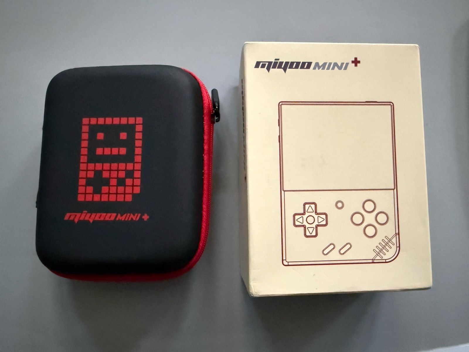Miyoo Mini Plus Handheld Game Console 3.5-inch White with Case