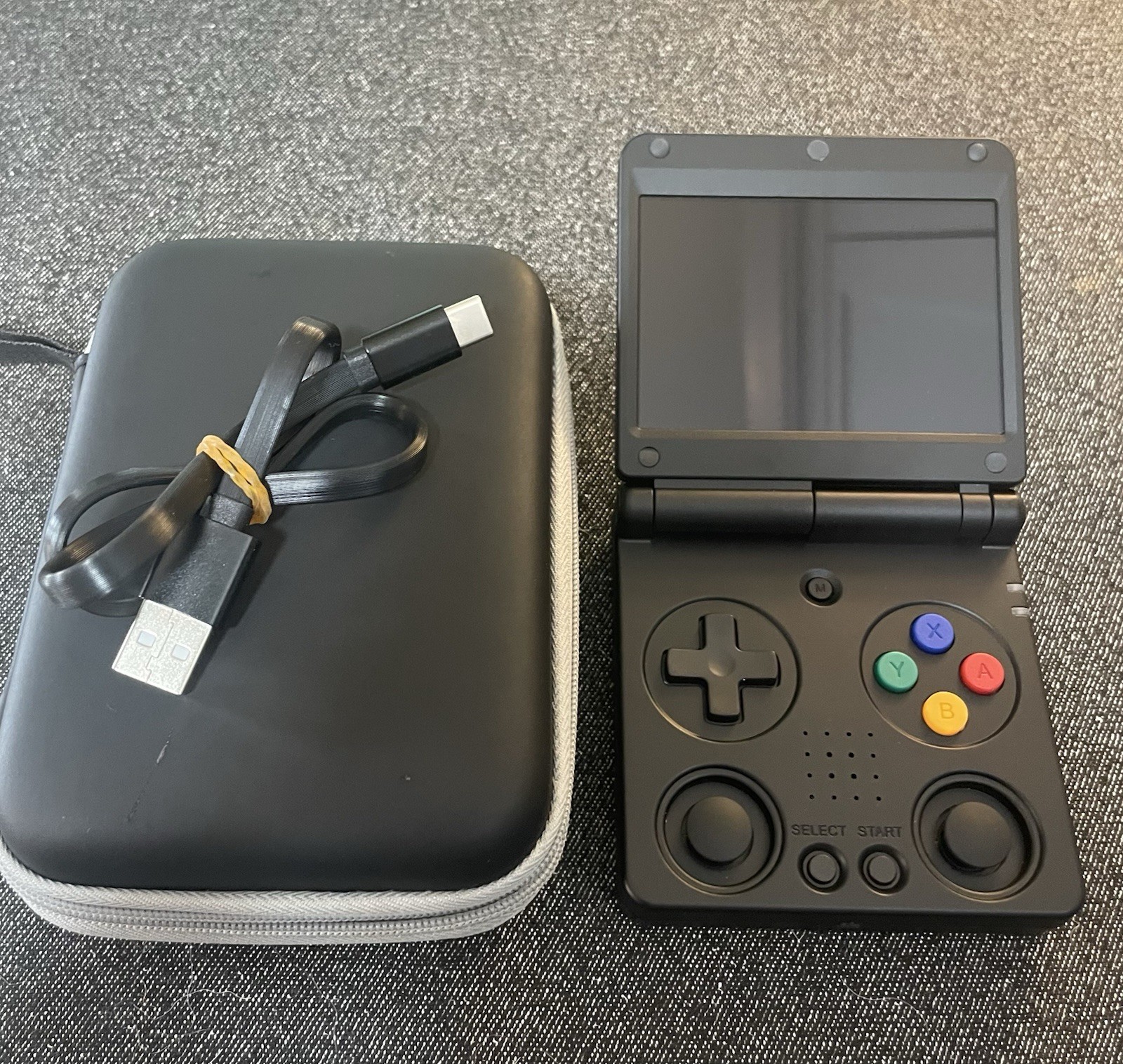 RG34XXSP Black Retro Game Console by ANBERNIC/ 64 GB / Carrying Case Included