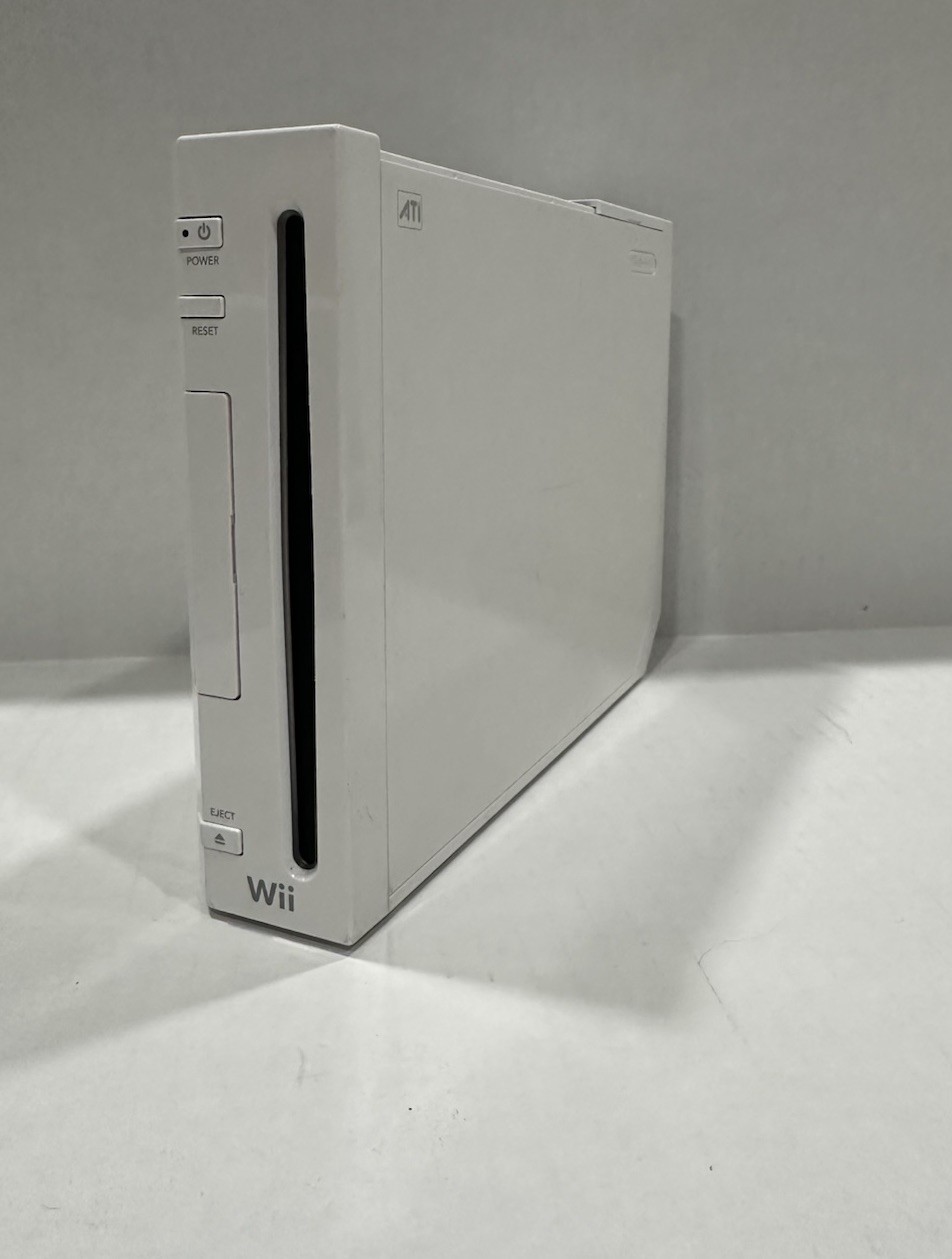 Nintendo Wii Console White RVL-001 — For Parts Or Repair