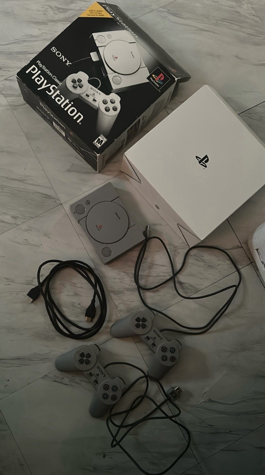 Sony PlayStation Classic Microconsole Gray Preloaded Games 2 Controllers HDMI