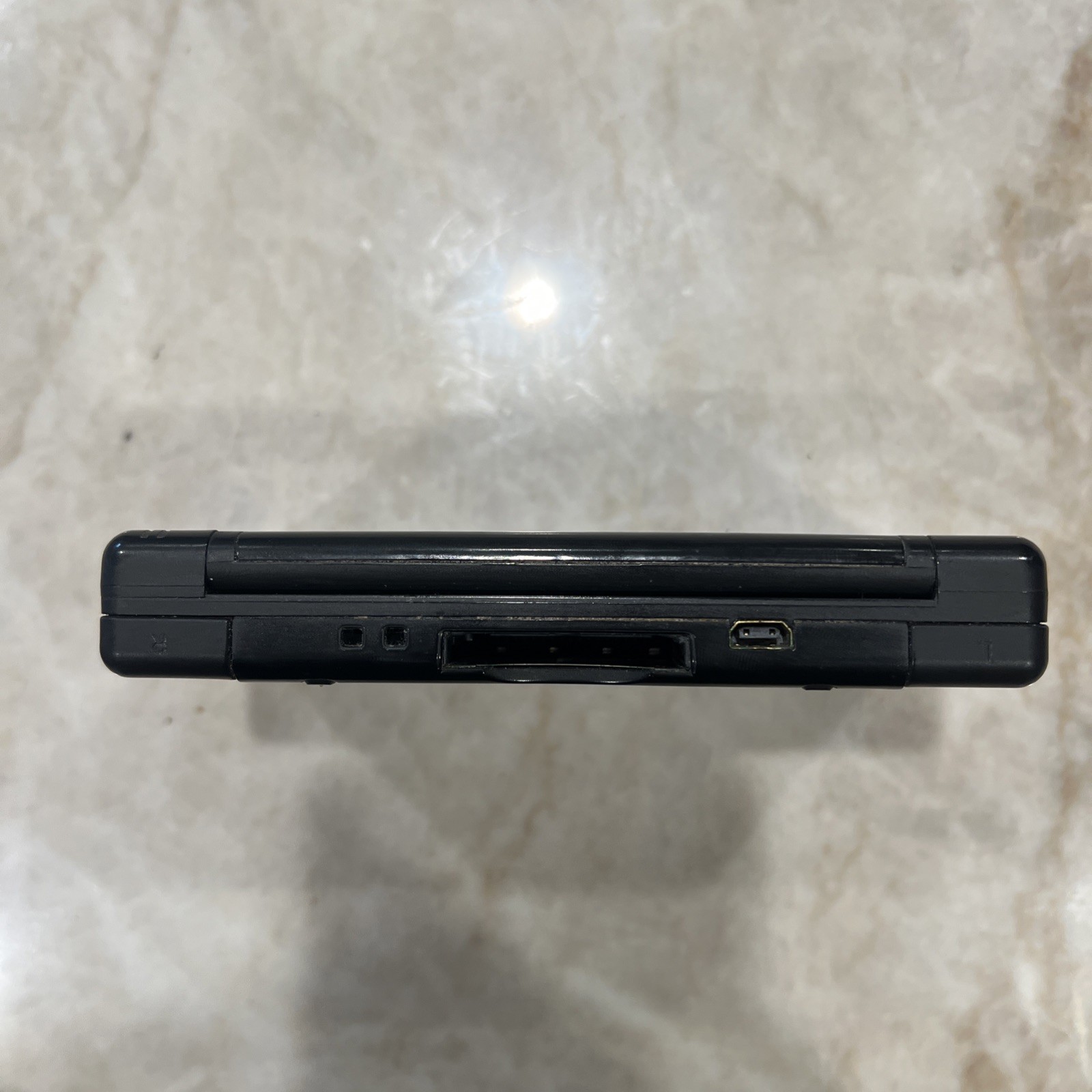 Nintendo DS Lite Console Cobalt/Black – Top Screen Cuts Out Read