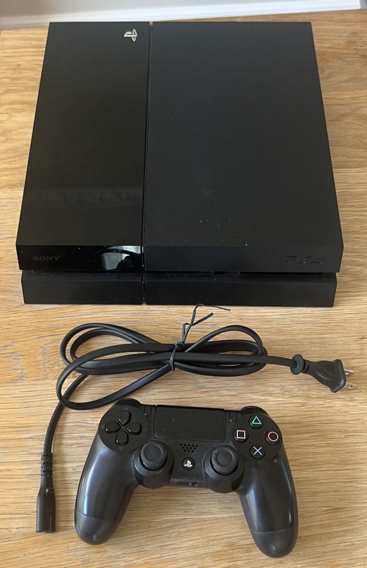 Sony PS4 – Used – 1.77 TB – 1 Controller – CUH-1001A Tested Working