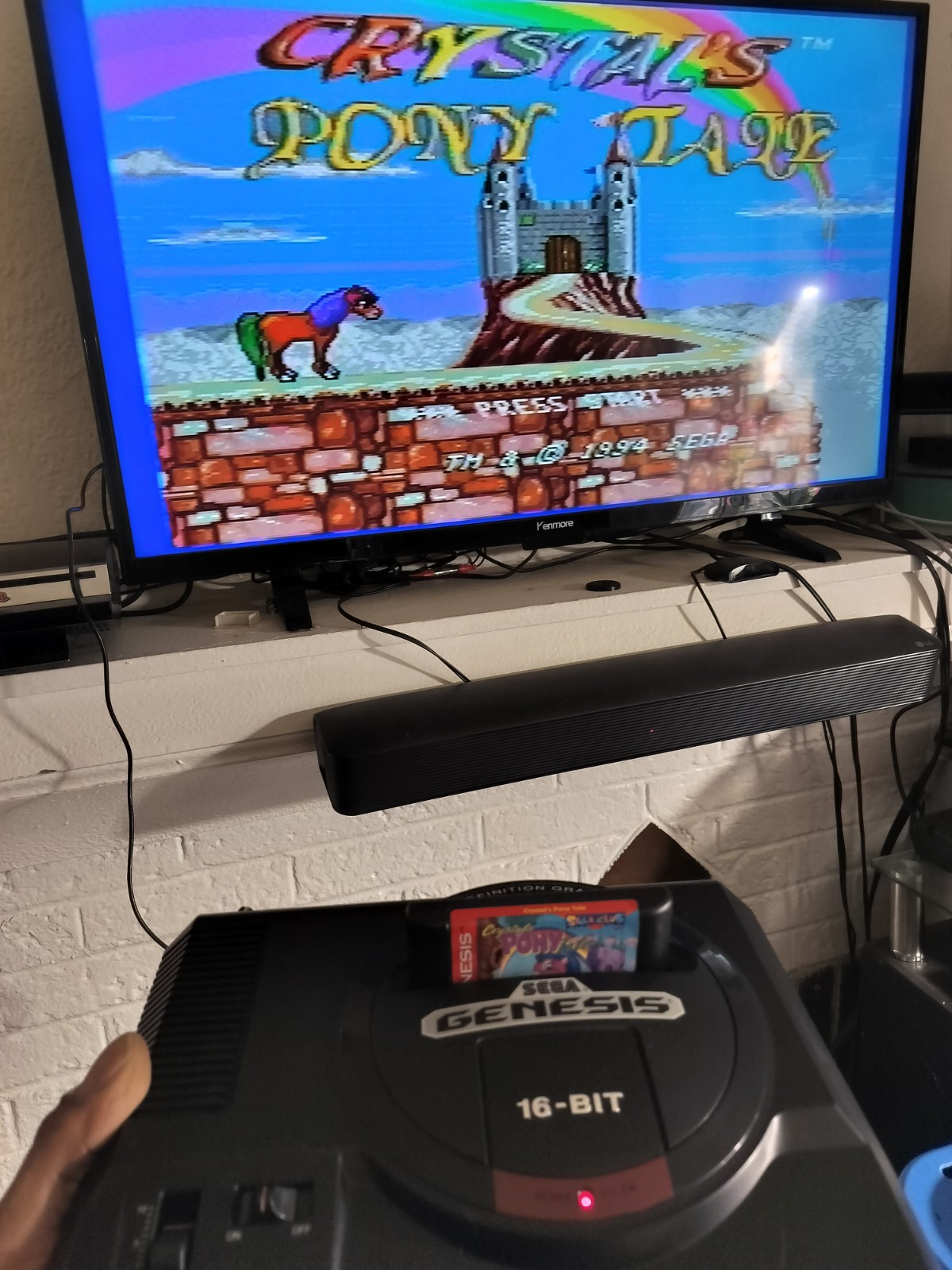 Sega Genesis Model 1601 Console w/ controller AS-IS READ