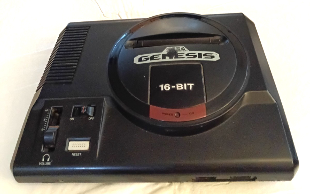 Sega Genesis 16-BIt Console Model 1601 Complete Hook-Ups/Controller Work Perfect