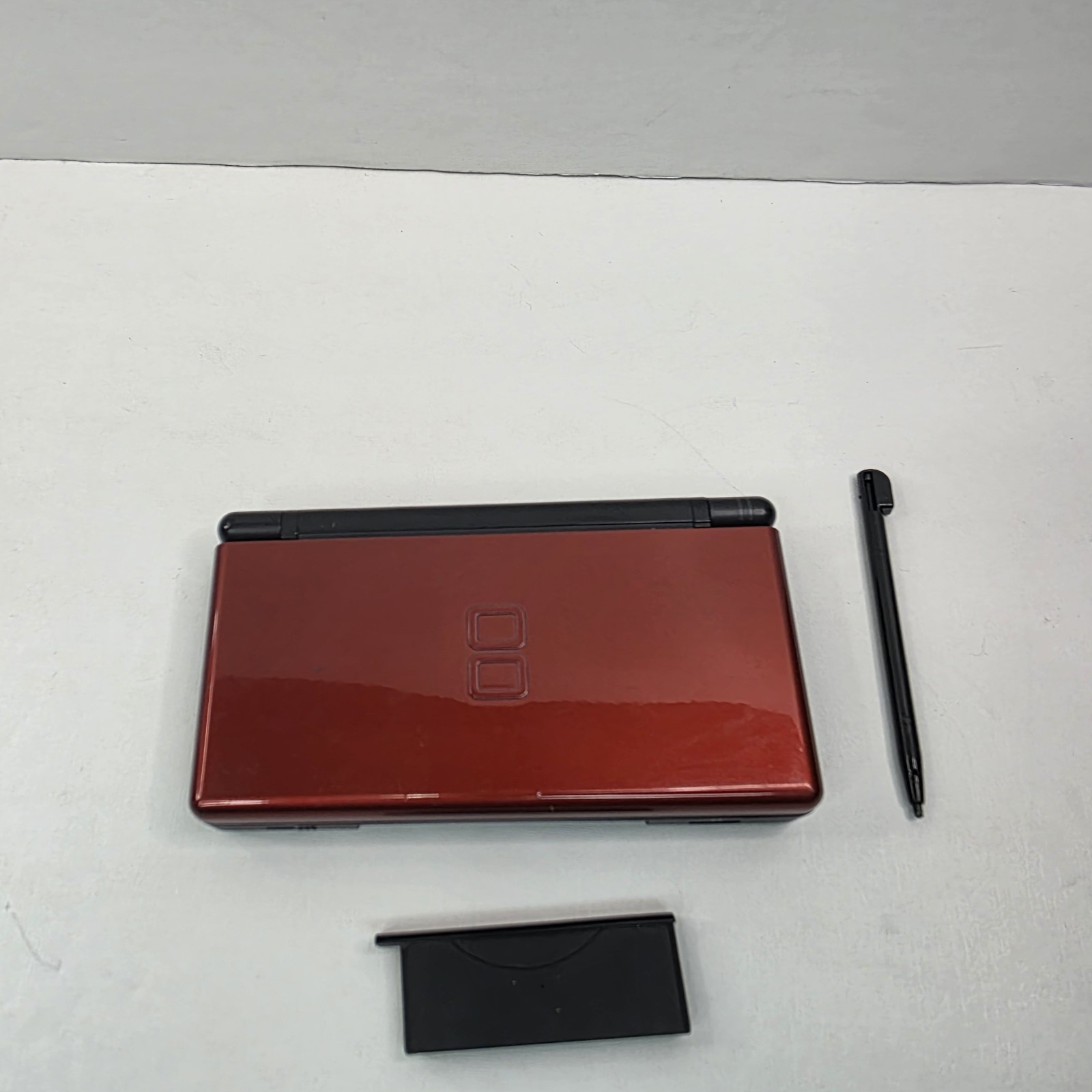 Nintendo DS Lite Crimson Red. Bundle. Games, Carrying Case And Games. Charger