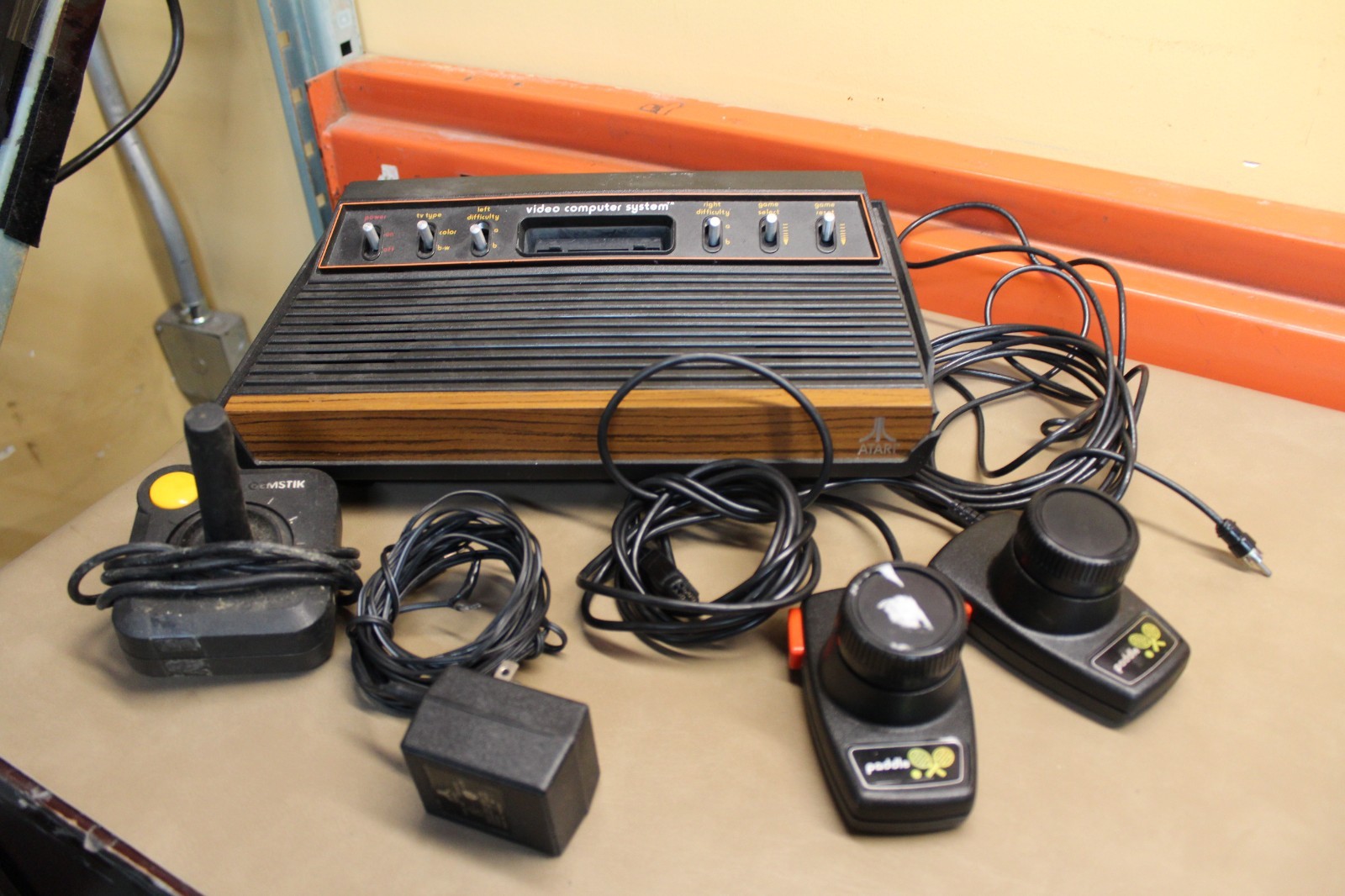 Vtg Atari Wood Grain Front Video Computer System Console UNTESTED