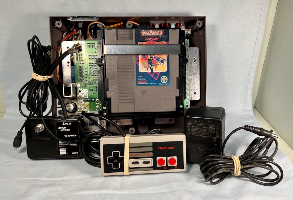 Vintage NES Nintendo Console Bundle Parts and Repair