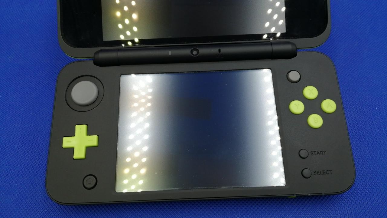 Nintendo NEW 2DS LL Handheld Console NINTENDO JAN-001 Used JAPAN