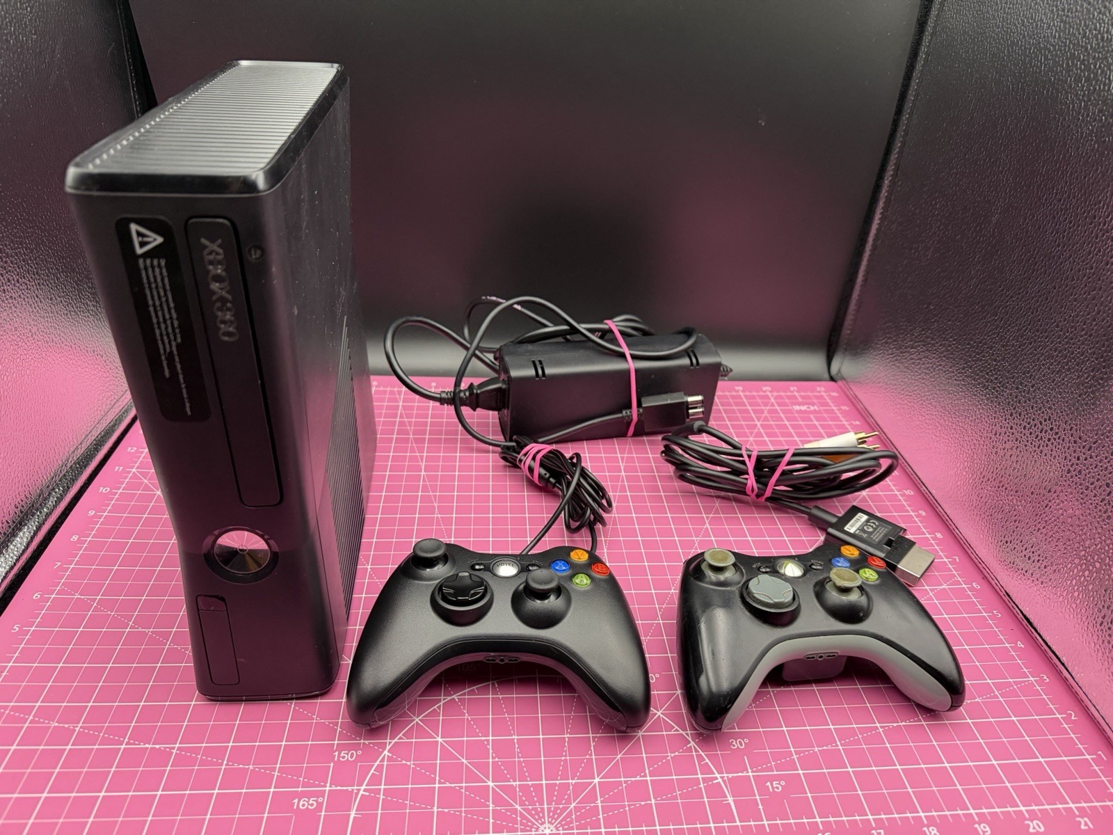 Microsoft Xbox 360 S 4GB Black Console Xbox 360 Controller And Games Lot