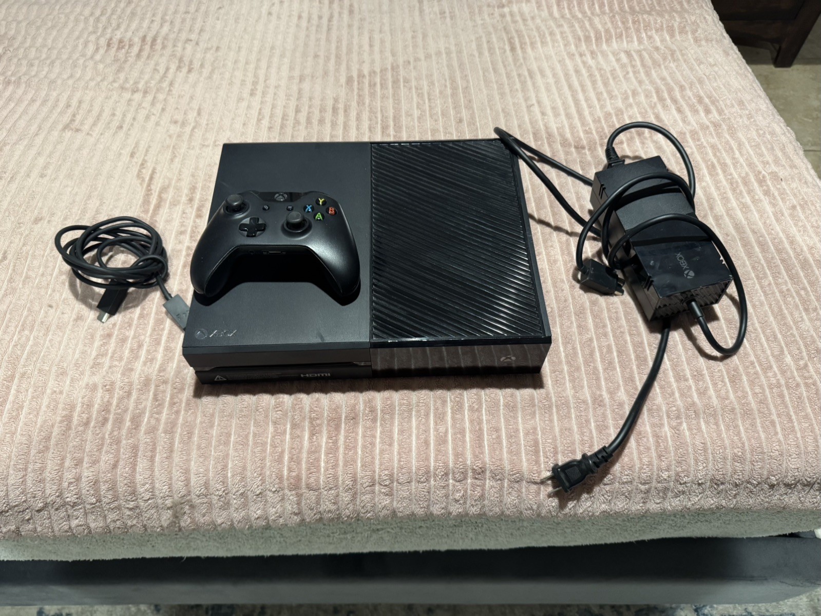 Microsoft Xbox One 500GB Black Console 1080p w/ Wireless Controller HDMI