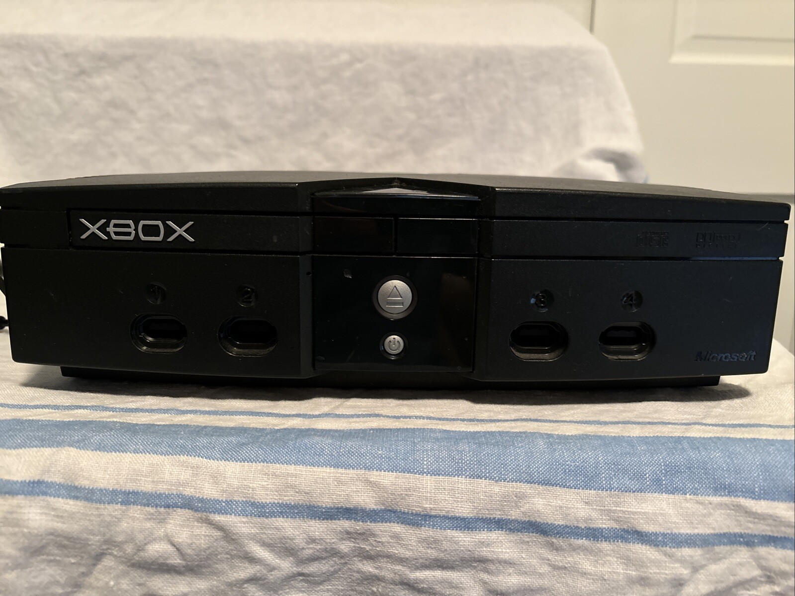 Microsoft Xbox Launch Edition 8GB Home Console – Black-2 Controllers And Cords