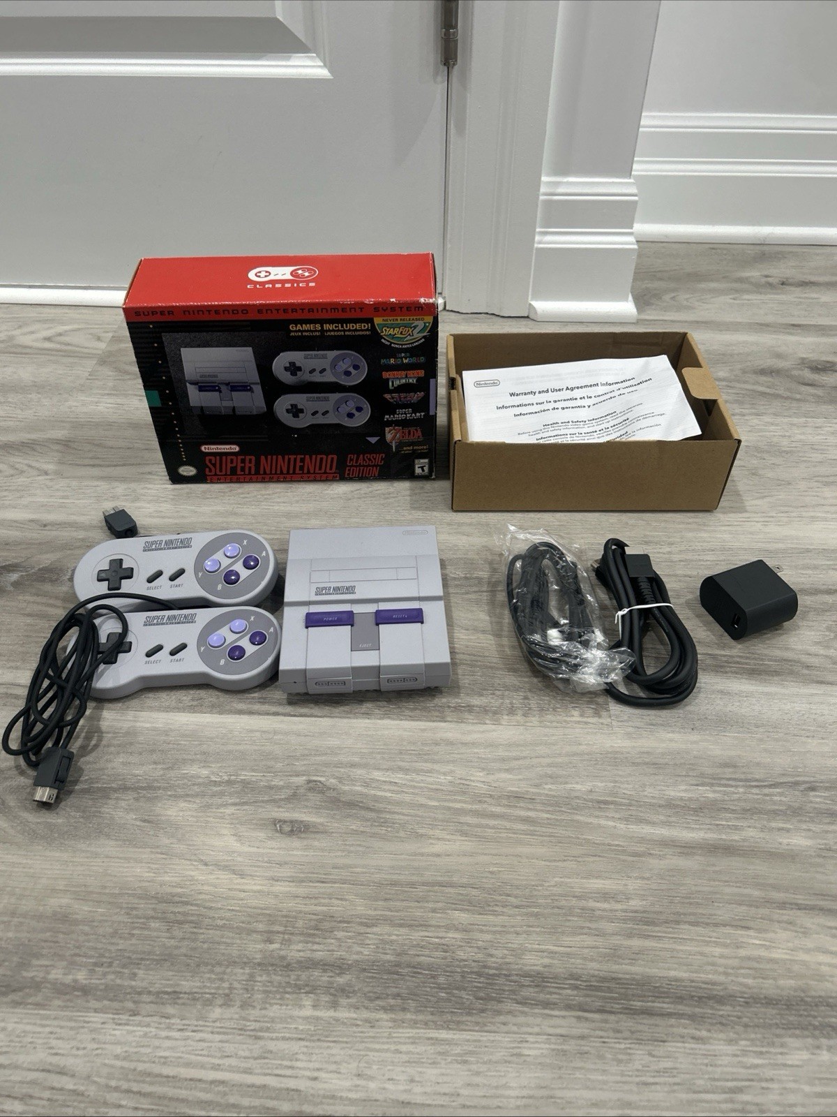 Super Nintendo Entertainment System Classic Edition SNES CIB Tested And Working