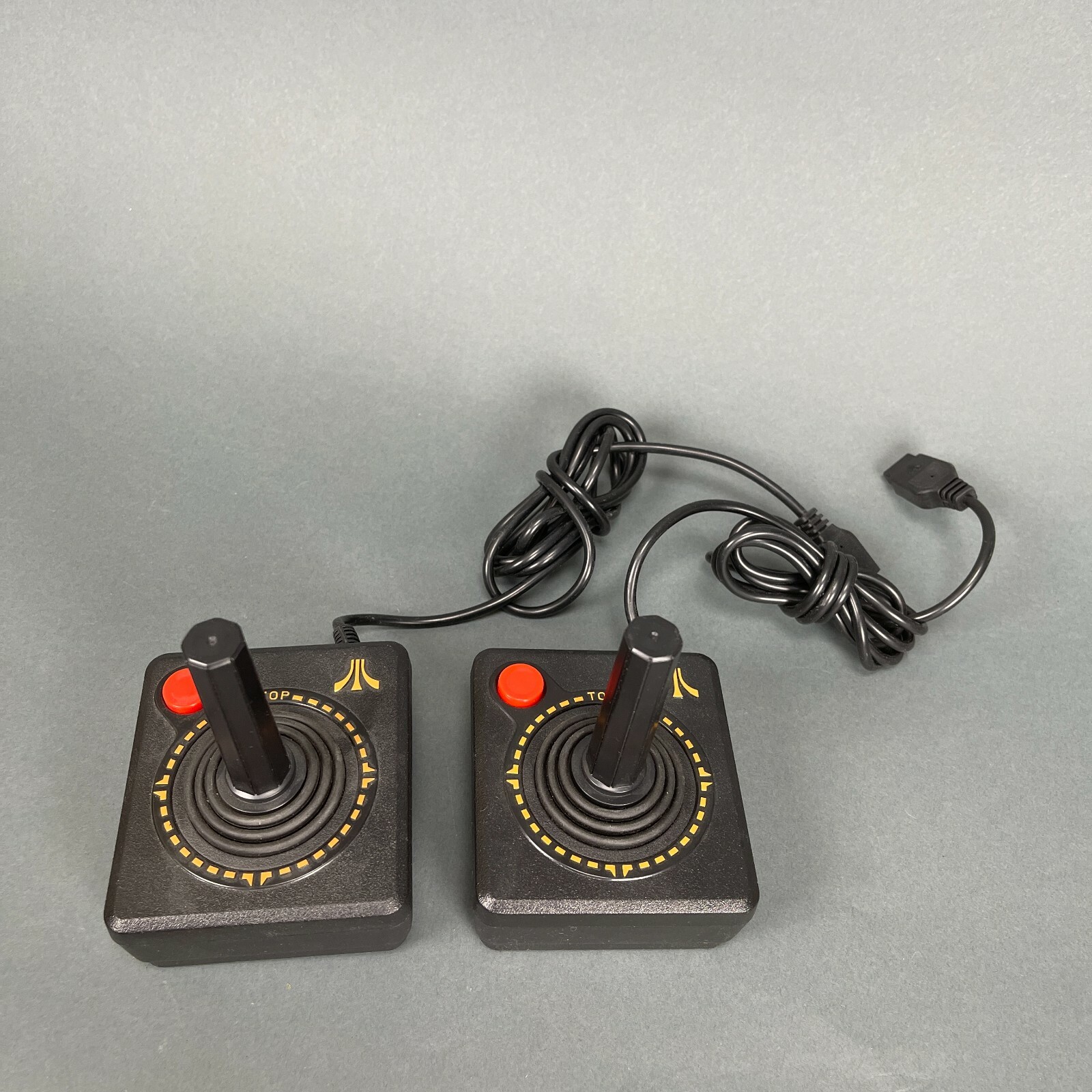 Vintage Atari Flashback 2 Classic Game Console w/ 2 Joysticks Adapter 40 Games