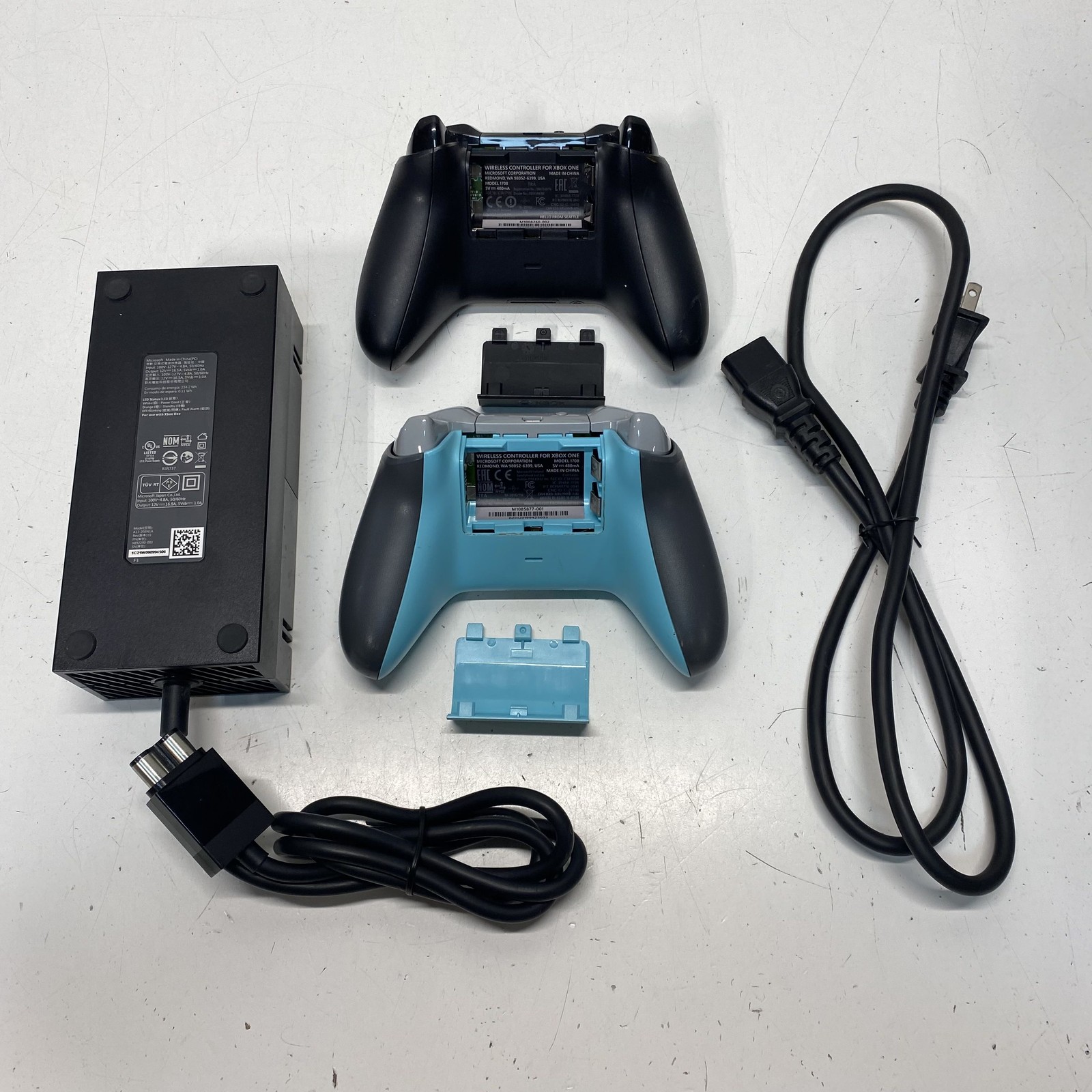 Microsoft Xbox One Console 2 Controllers Power Brick For Parts or Repair