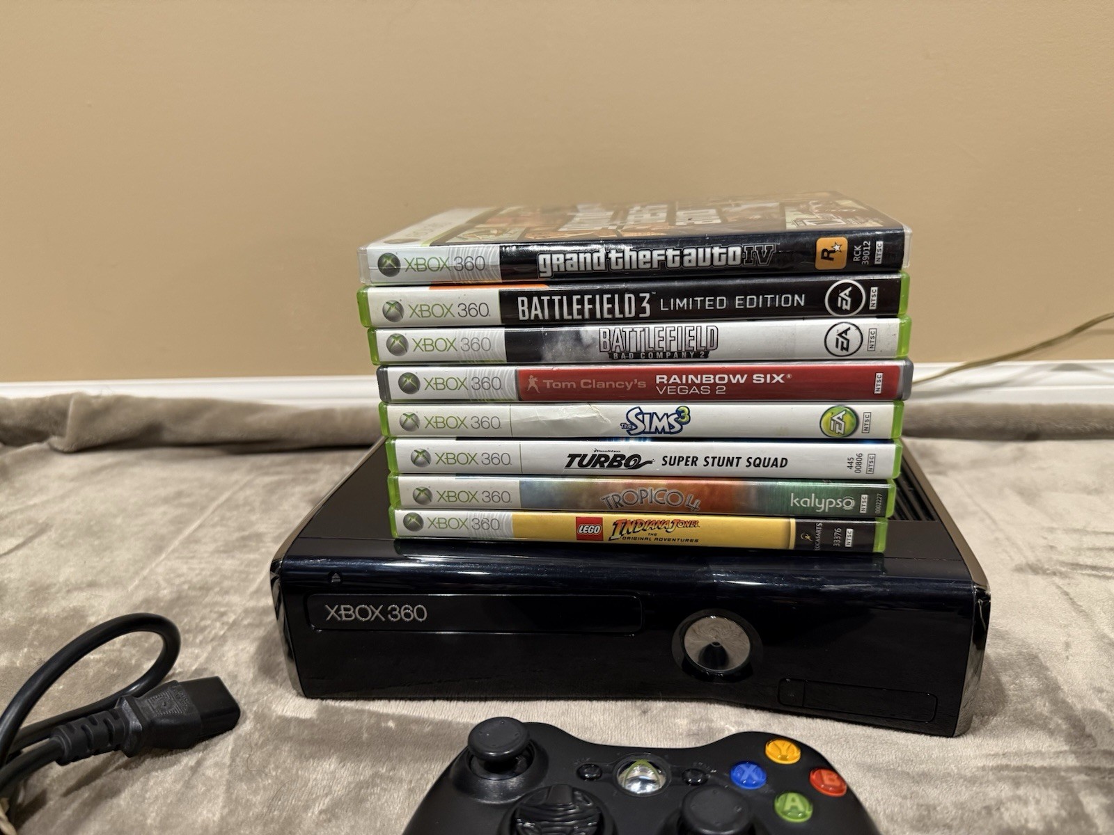 Xbox 360 S 250GB Console + 3 Controllers + 8 Games GTA V Battlefield Sims 3