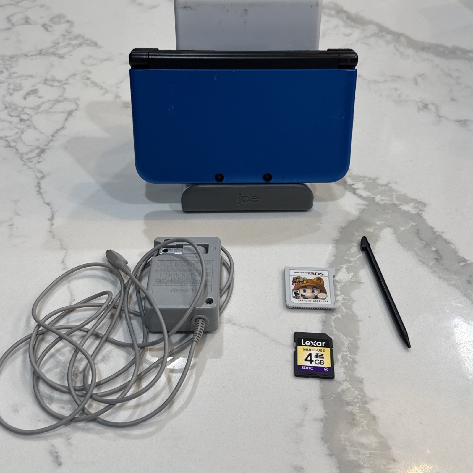 Nintendo 3DS XL Handheld System Console – Blue – Tested + Charger & Mario!