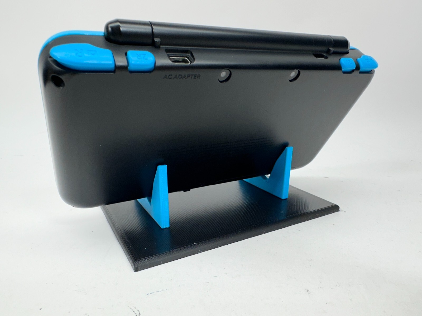 Nintendo 3DS Console Display Stand (STAND ONLY)Can Do Different Colors Just Ask!