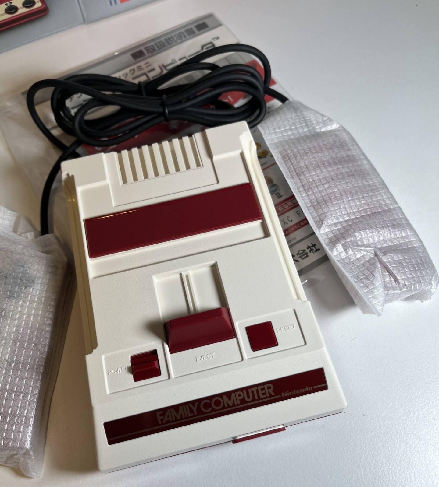 NINTENDO FAMICOM MINI CONSOLE – NEW – ORIGINAL NINTENDO FAMILY COMPUTER JAP