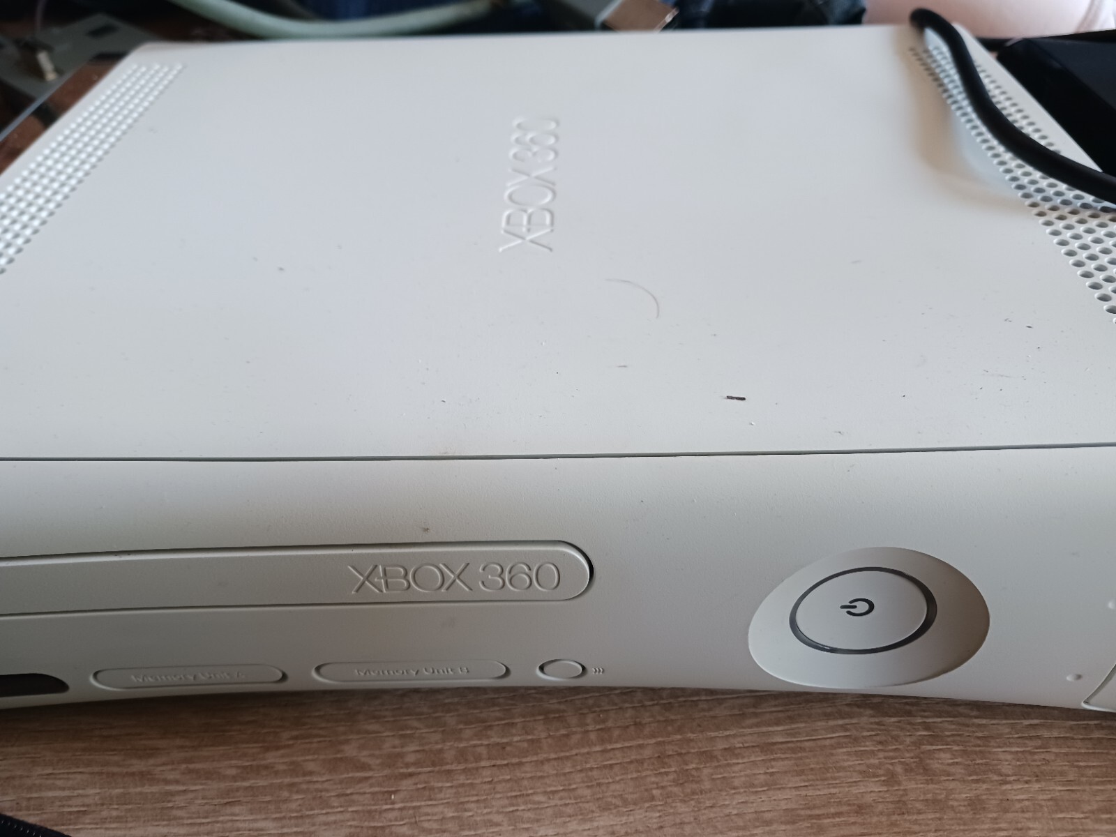 Microsoft Xbox 360 Pro System Bundle 60GB White Console With Controllers